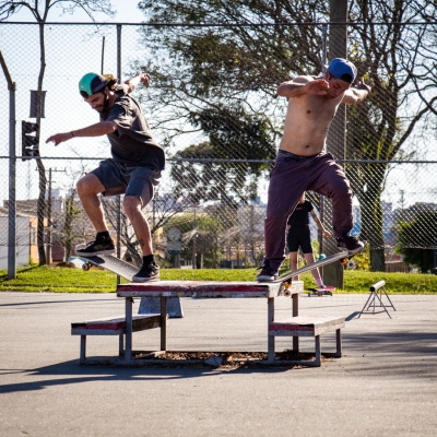 "Jugar con amigos" - Jean Melo